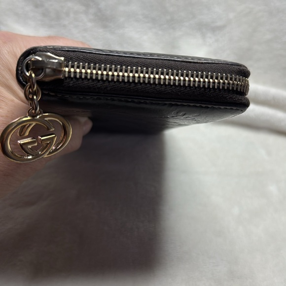 GUCCI Dark Brown Leather GG Zip Around Wallet - Picture 5 of 9